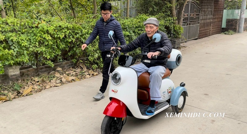 Xe điện Santong Mini - Giải pháp di chuyển cho người già