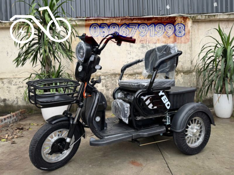 xe ba bánh