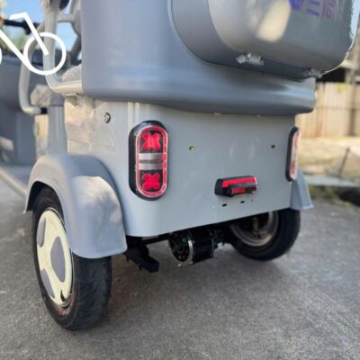 Santong E400 tiết kiệm chi phí nhờ mỗi lần sạc đầy pin có thể đi 50-70km